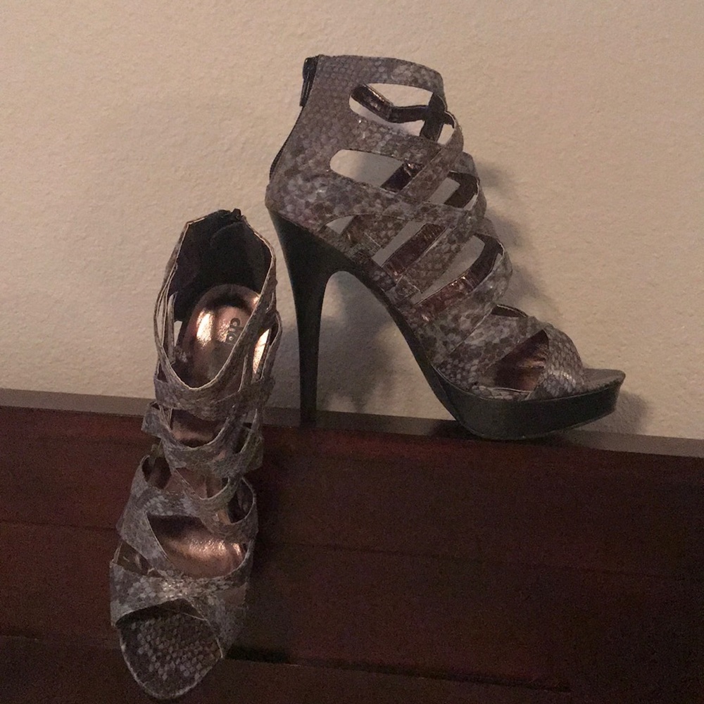 Azure style heels